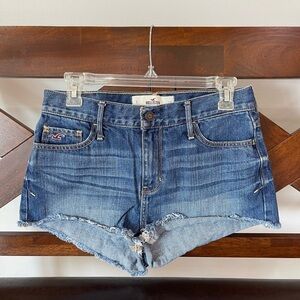 Hollister jean shorts in a size 5 festival rocker rodeo